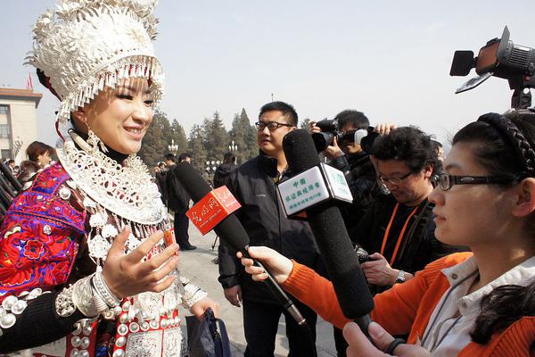 空洞骑士发光子怎么获得