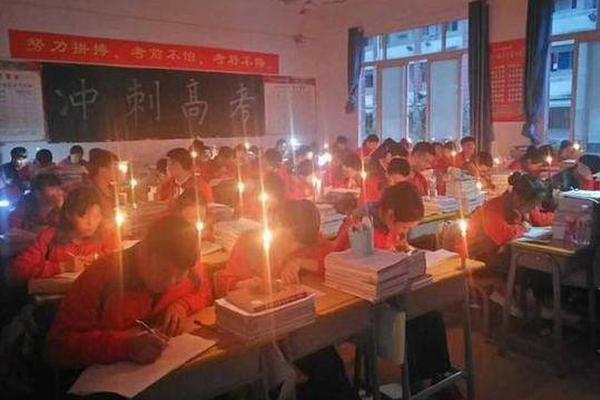 全面战争战锤2什么是低速型巨兽